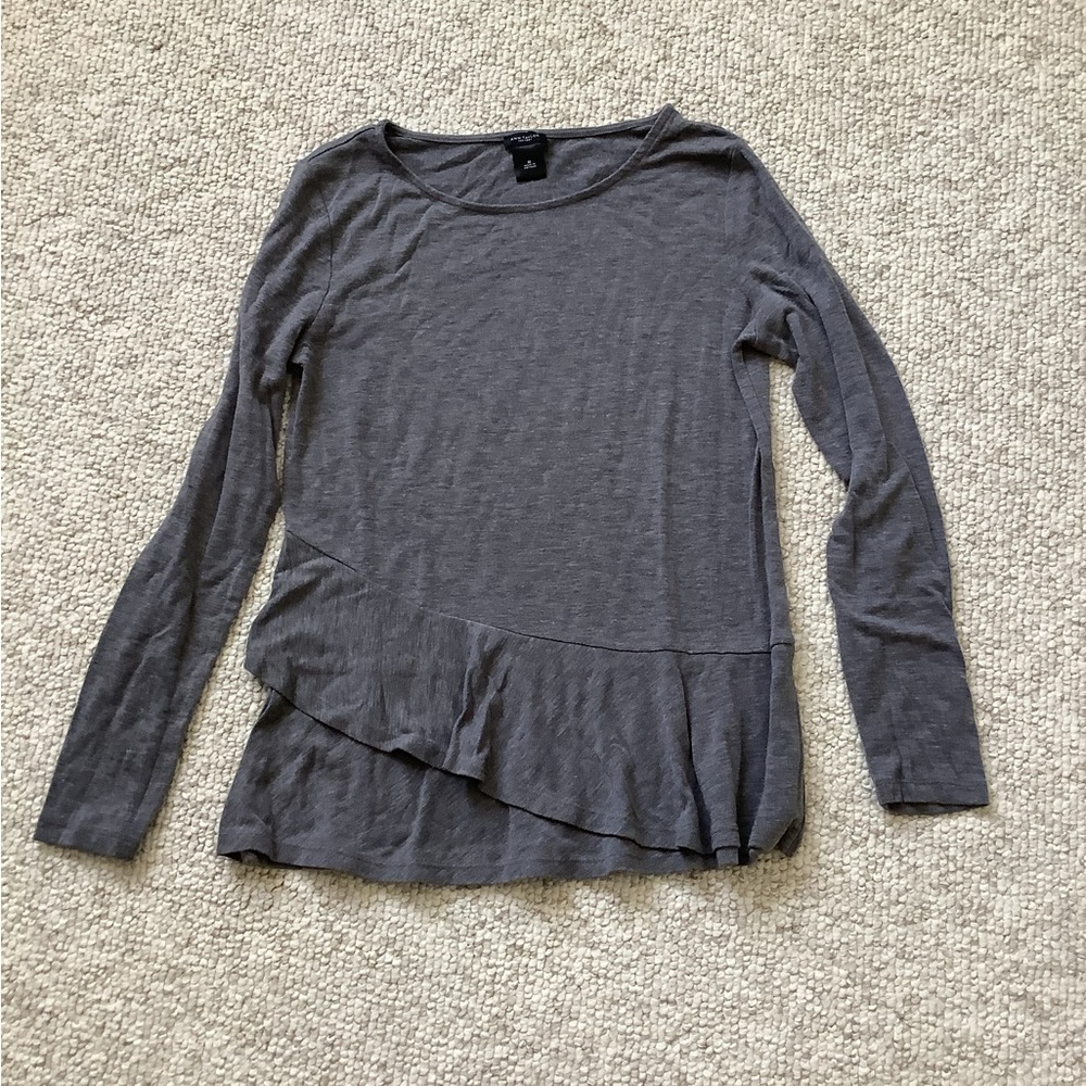 Ann Taylor Factory Gray Ruffle Hem Top Long Sleeve M